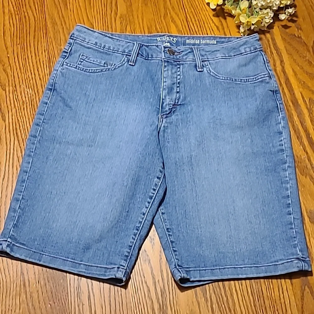 Lee Riders Midrise Denim Shorts - Ladies 10R - Picture 2 of 9